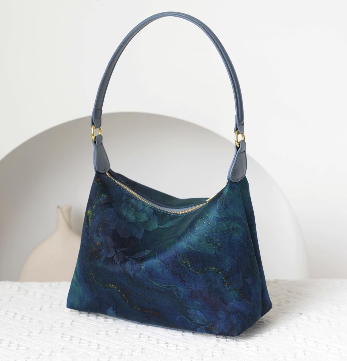 Handmade Chinese Silk & Leather Purse – Intangible Cultural Heritage Embroidery Bag, Luxury Oriental Shoulder Bag