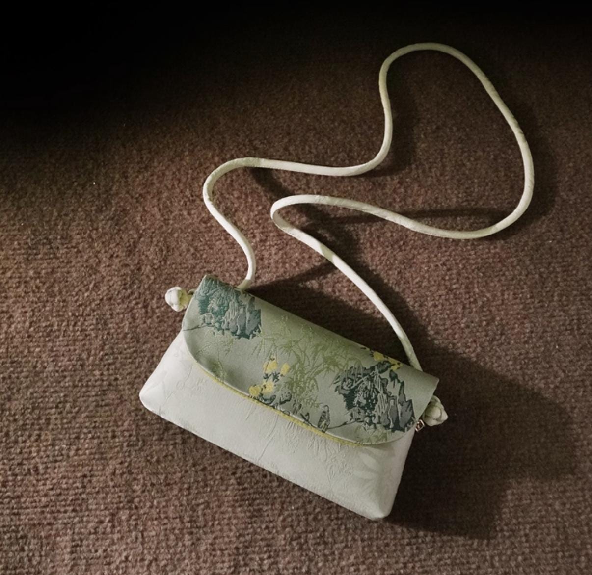 Silk Brocade Crossbody Purse – Handmade Oriental Landscape Design Bag for Daily Elegance and Gift Giving