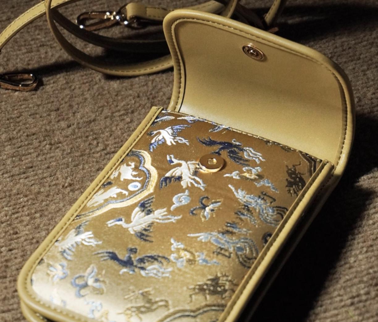 Elegant Song Brocade Phone Bag – Handmade Oriental Crossbody Pouch, Meaningful Gift for Her, Lightweight Phone Holder with Adjustable Strap
