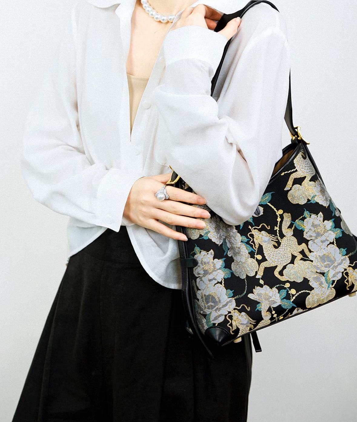 New Chinese Style Kirin Bag – Song Brocade × Genuine Leather – Elegant Floral Shoulder Purse Inspired by Chinese Intangible Heritage