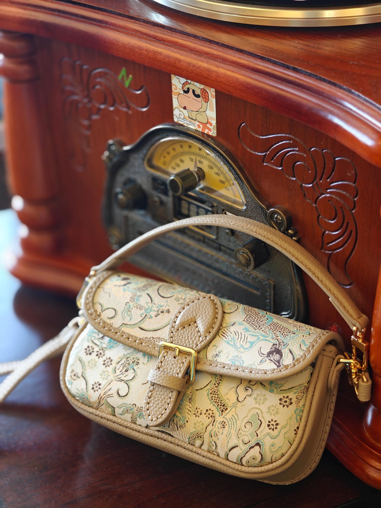 Oriental Embroidered Dragon Brocade Shoulder Bag – New Chinese Style, Vintage Buckle Design, Elegant Crossbody Purse